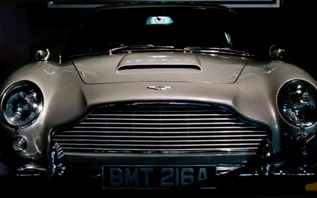 Gestatten, DB10 – Aston Martin von Bond, James Bond!