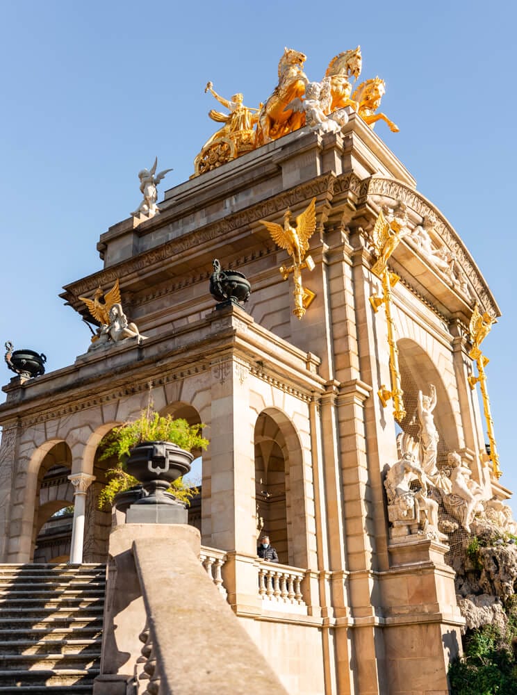 barcelona statue besichtigen