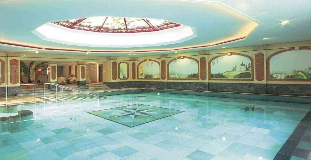 haeckers fuerstenhof luxushotel pool 2