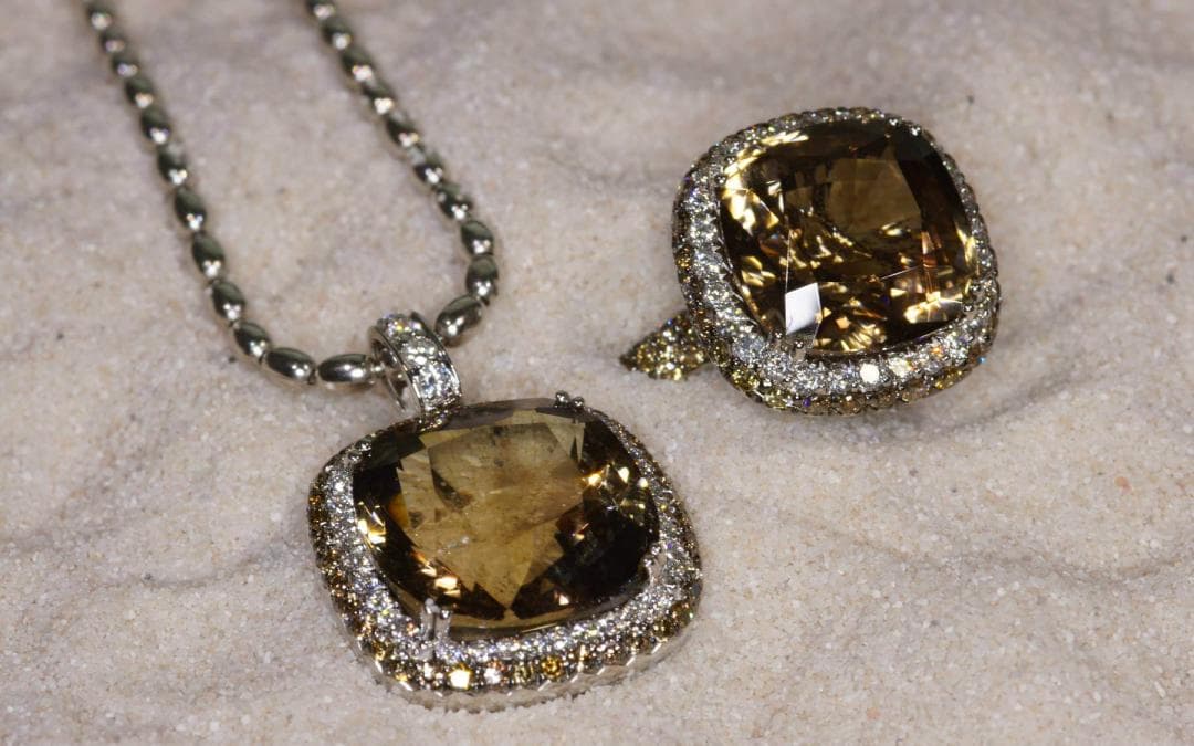 Fünf Colliers von führenden Juwelieren aus bekannten Hollywood-Filmen